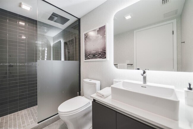 Building Photo - 227 NE 2nd St