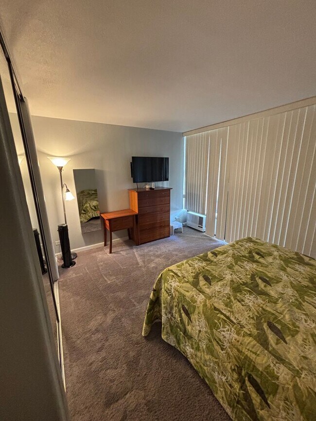 Building Photo - Fully Furnished One Bedroom Rental In Aiea