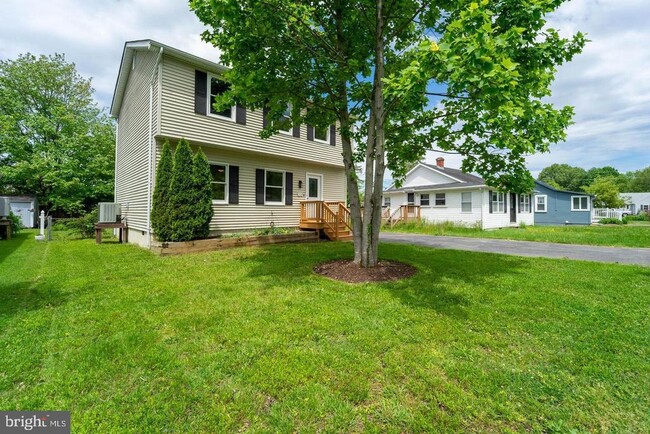 Building Photo - 5704 Broadwater Pkwy