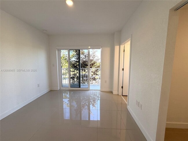 Building Photo - 25823 SW 145th Ave