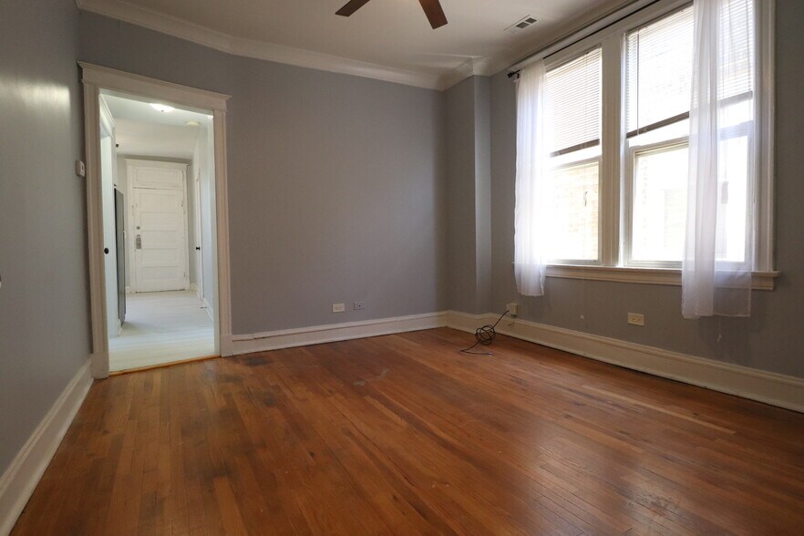 Building Photo - 4223 N Elston Ave
