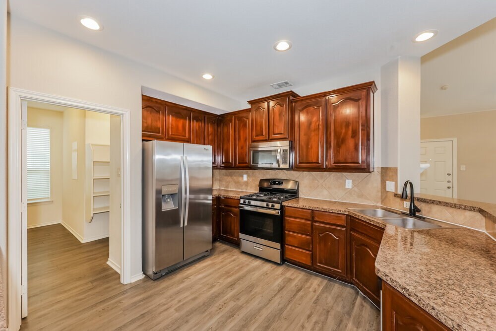 Building Photo - 5020 Cassidy Ln