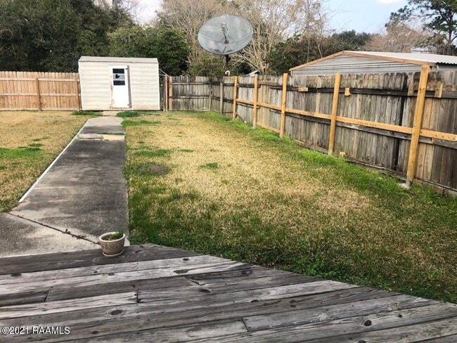 Building Photo - 2809 S Curtis Dr