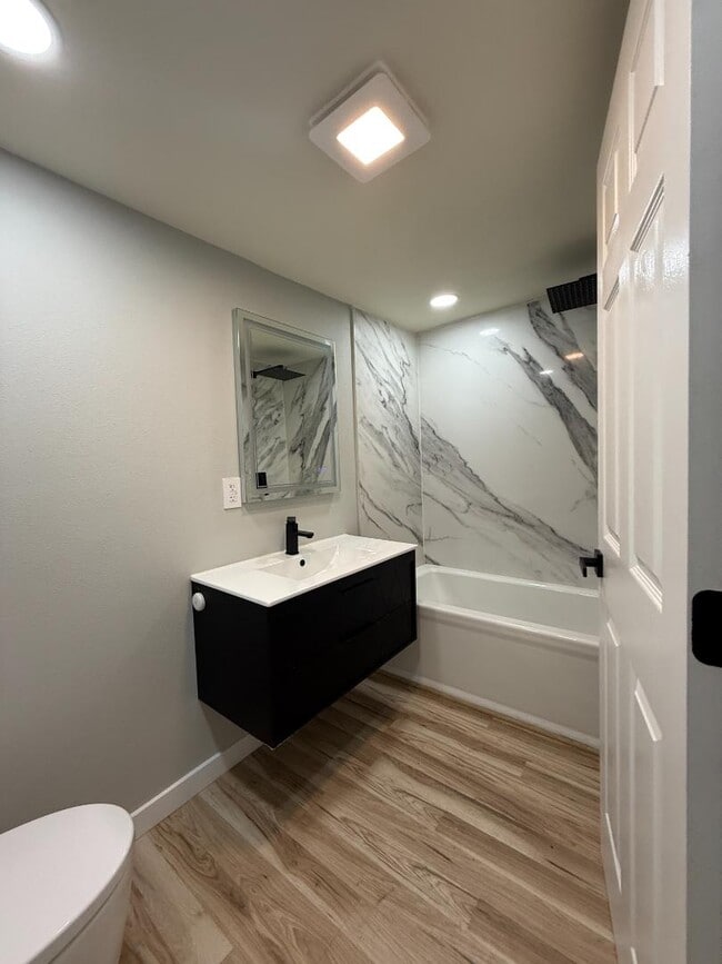 Building Photo - 3106 High St