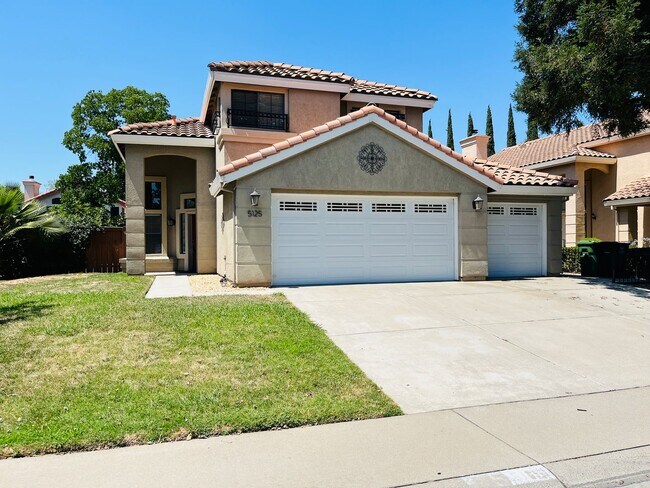 Primary Photo - Gorgeous Two Story