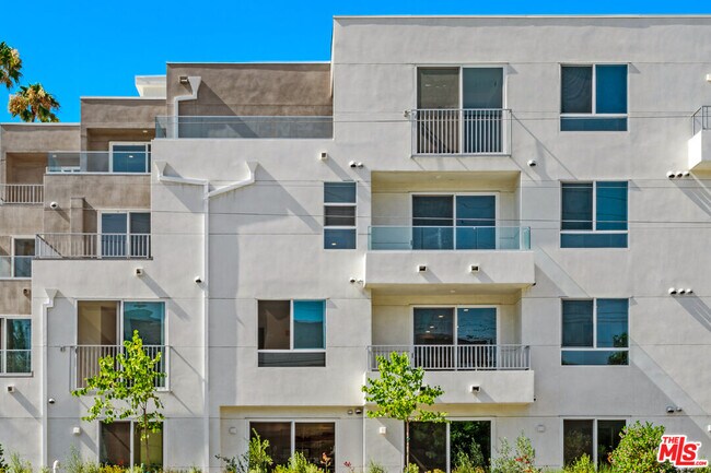 Building Photo - 4406 Fulton Ave