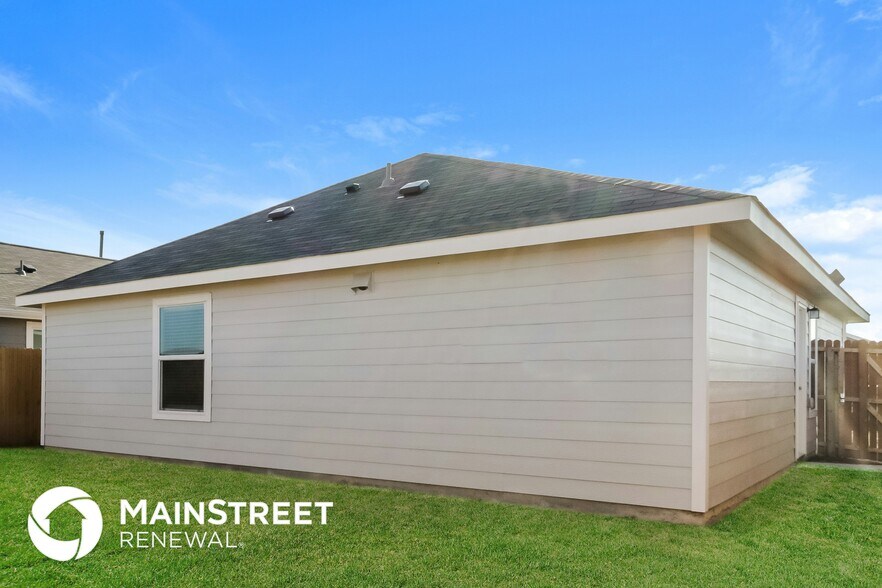 Building Photo - 3101 Helix Bay Dr