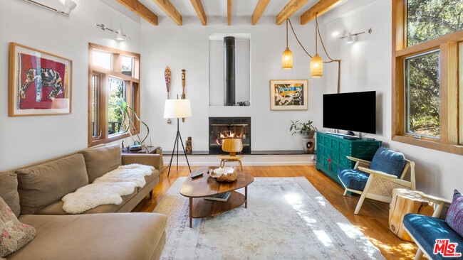 Primary Photo - 21421 Encina Rd