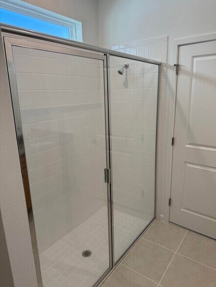 Building Photo - 536 Green Tracker Ave