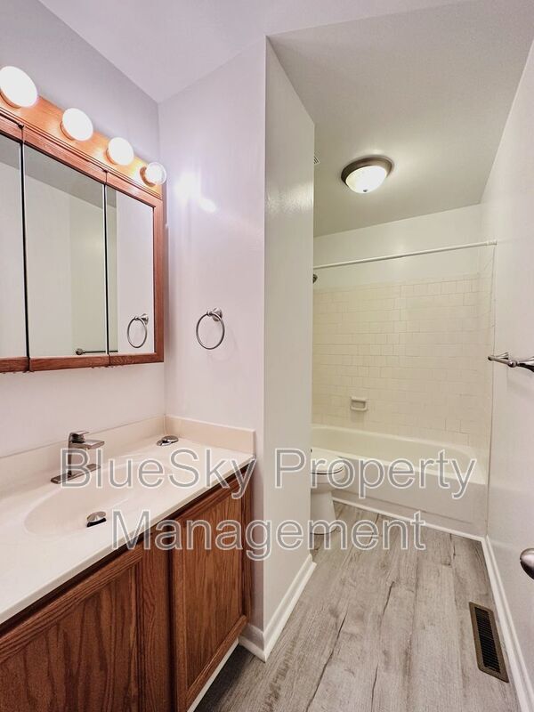 Building Photo - 2764 Gatewood Cir