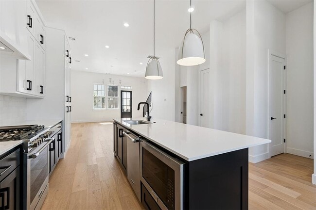 Building Photo - 18821 Selah Wy