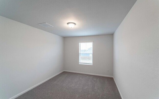 Building Photo - 101 Copper Lily Dr