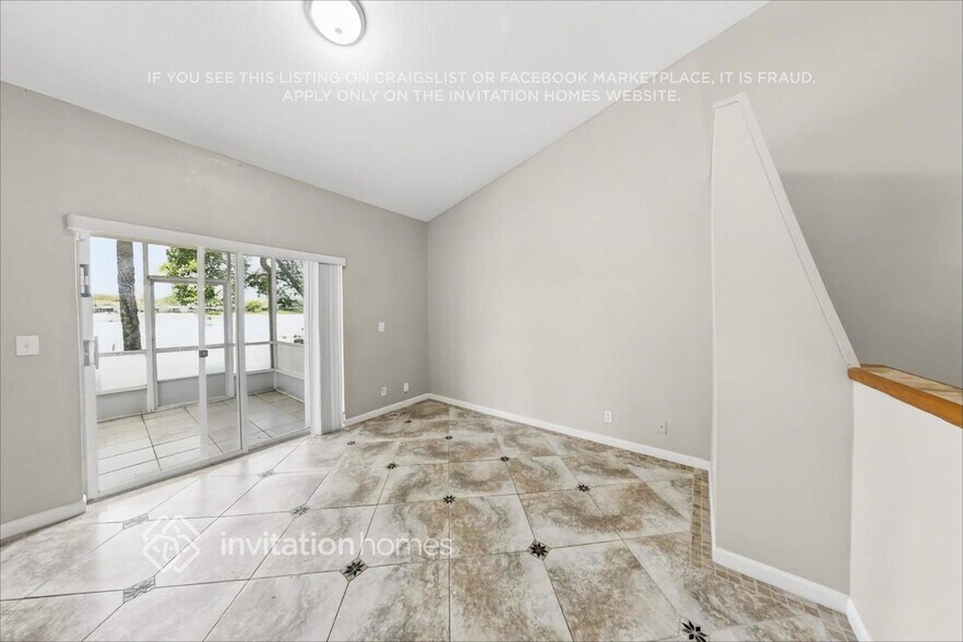 Building Photo - 10658 Pelican Dr