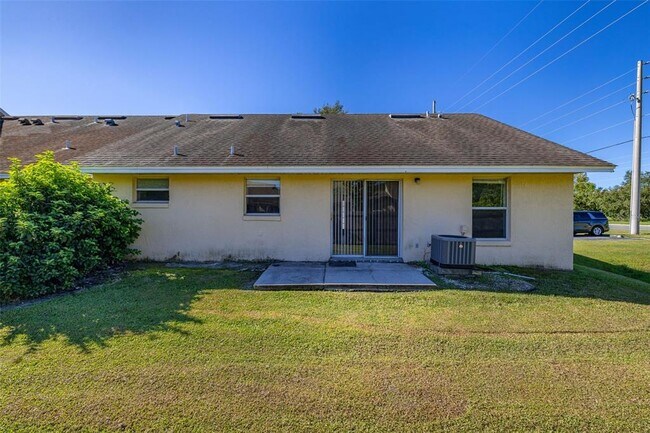 Building Photo - 3141 Enclave Ct