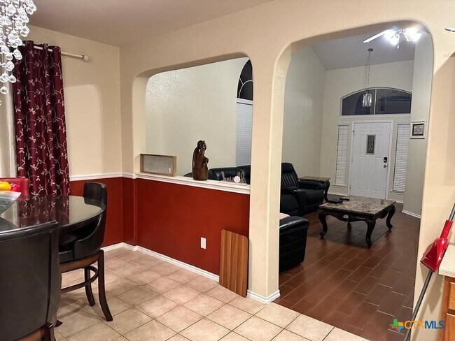 Building Photo - 6311 Blayney Dr
