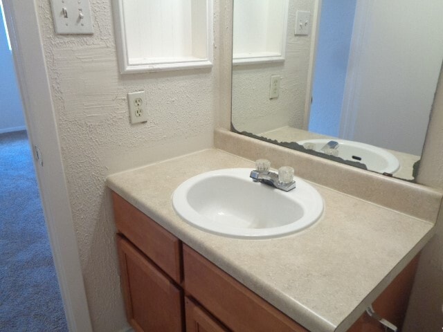 Building Photo - 13919 Tower Point Dr