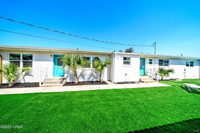 Building Photo - 2615 W 11th St