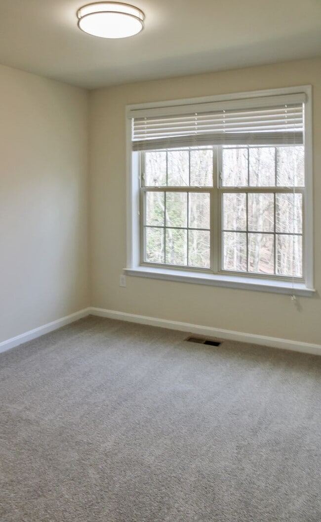 Building Photo - 15200 Lady Lauren Ln