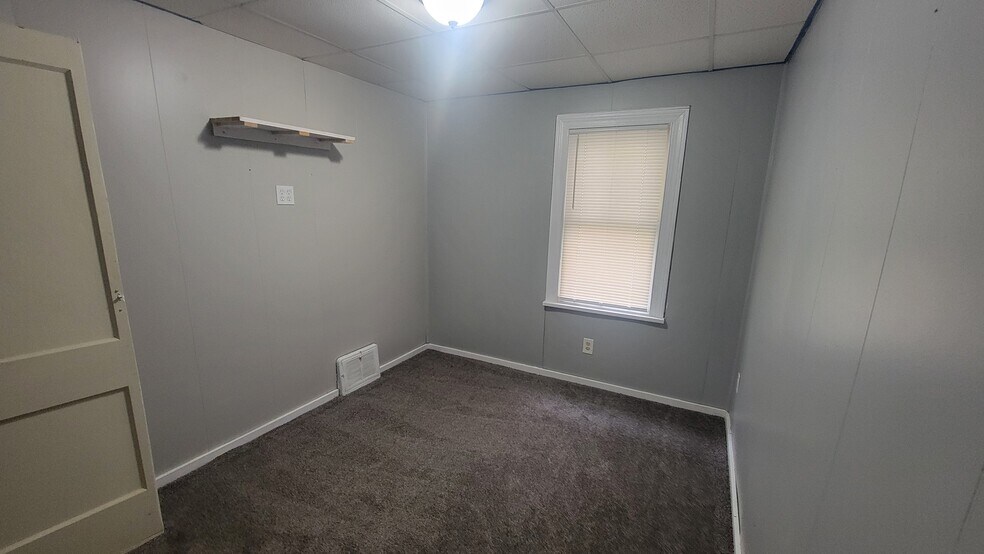 Building Photo - 1292 Stratford St