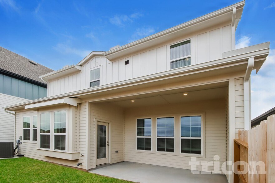 Building Photo - 22711 Terrazzo Dr