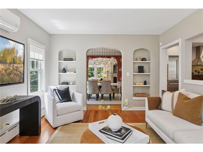 Building Photo - 3933 Zenith Ave S