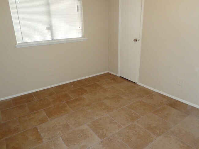 Building Photo - Affordable Duplex