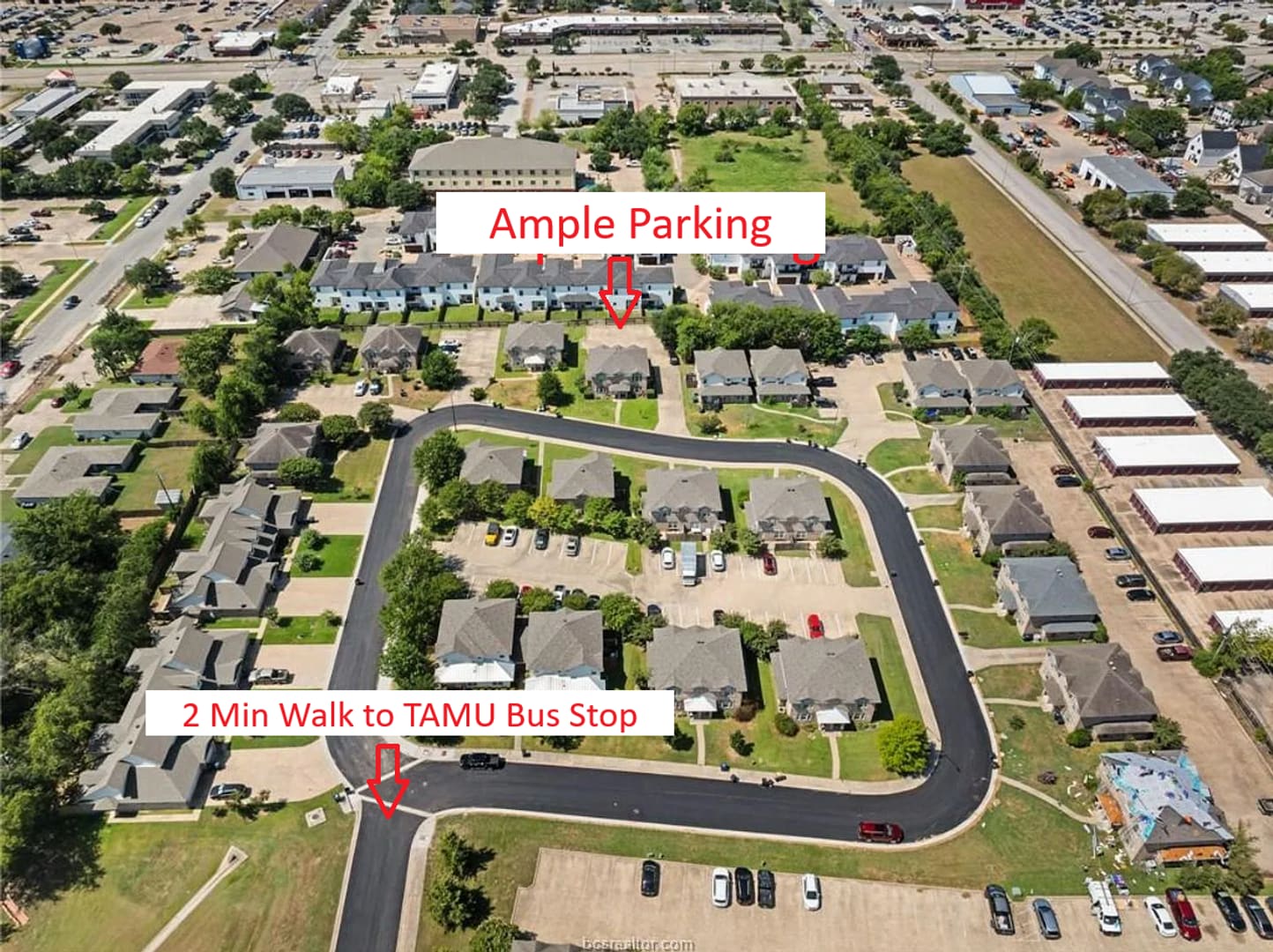 Building Photo - $500 OFF FIRST MONTH'S RENT! Great 3 Bed, 3 Bath Duplex for Fall 2026 Pre-Lease