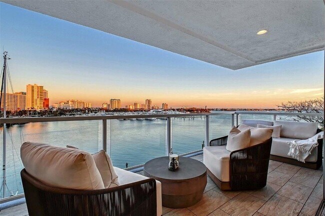 Building Photo - 650 Golden Gate Point