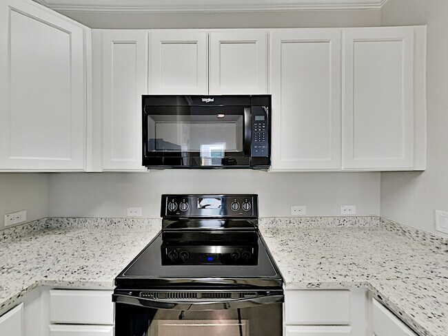 Building Photo - 6265 Eddie Way