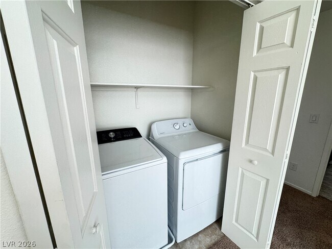 Building Photo - 6208 Yankee Spring St