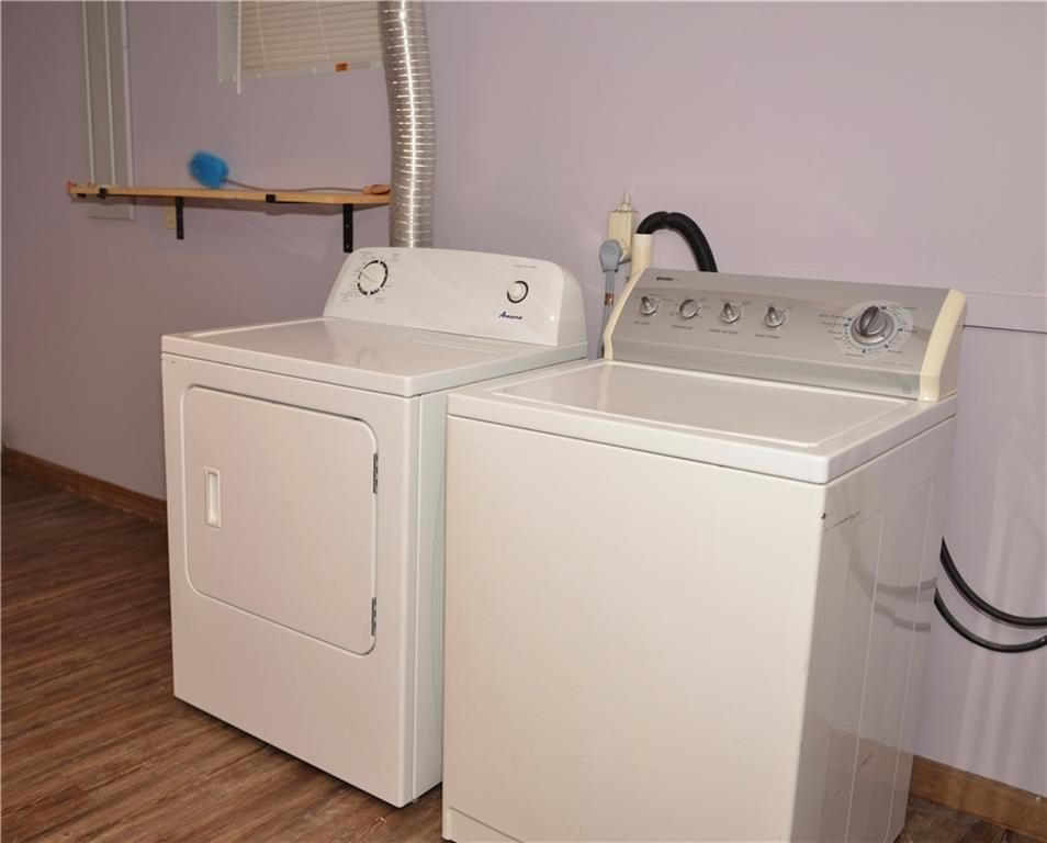 Building Photo - 85 Richard St