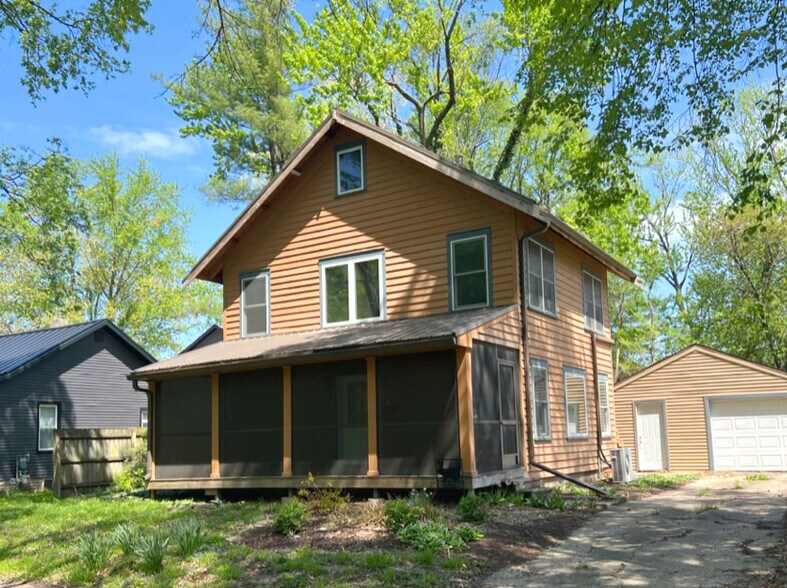 Building Photo - 506 S Poplar St