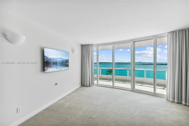 Building Photo - 1643 Brickell Ave