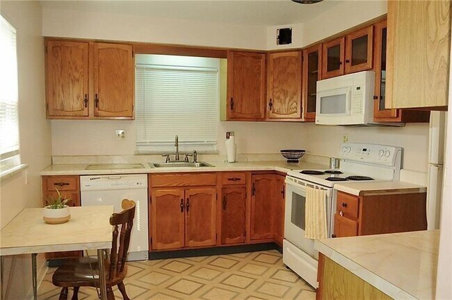 Building Photo - 249 Cirbus Ln