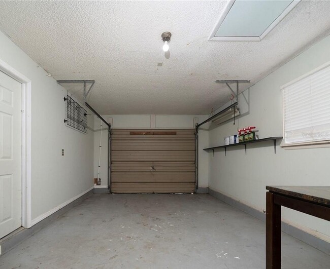 Building Photo - 245 Moonbeam Rd