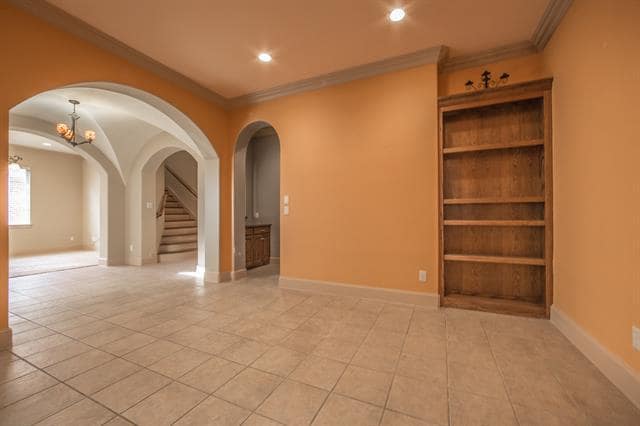 Building Photo - 708 Chapel Hill Ln