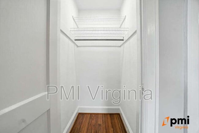 Building Photo - 121 Hanover Ave