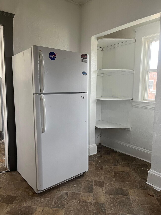 Building Photo - 2989 E 61st St