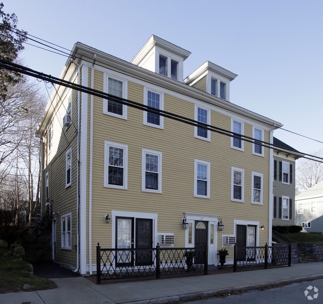 Primary Photo - 47 Pleasant St