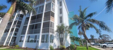 Building Photo - 4900 38th Way S