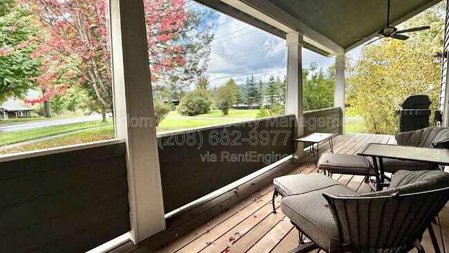 Building Photo - 406 Lundblad Pl