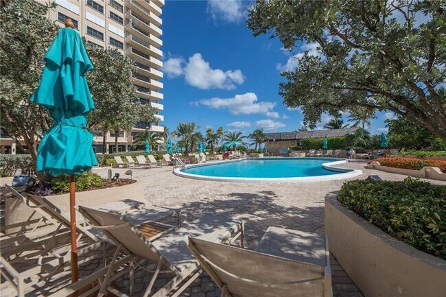 Building Photo - 5000 N Ocean Blvd