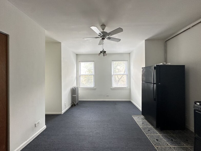 Building Photo - 5710 N Winthrop Ave