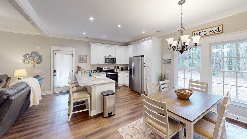 Building Photo - 40 Luther Knight Rd SE