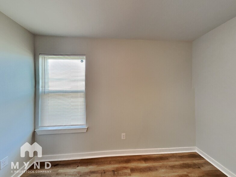 Building Photo - 4201 Andrea Ln