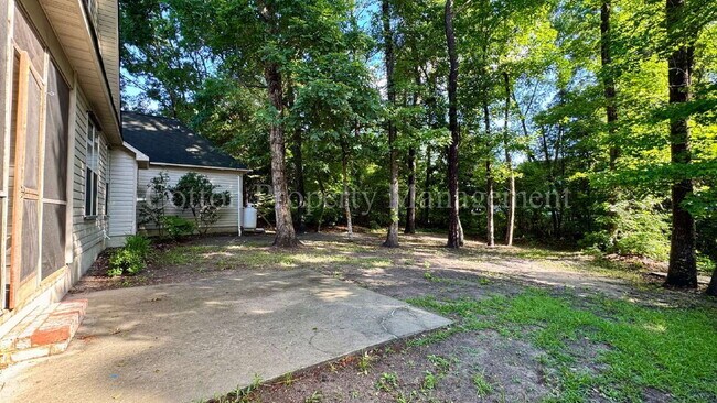 Building Photo - 8854 Plantation Landing Dr