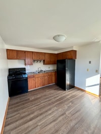 Building Photo - 50 School St