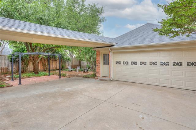 Building Photo - 6716 Bluffview Dr