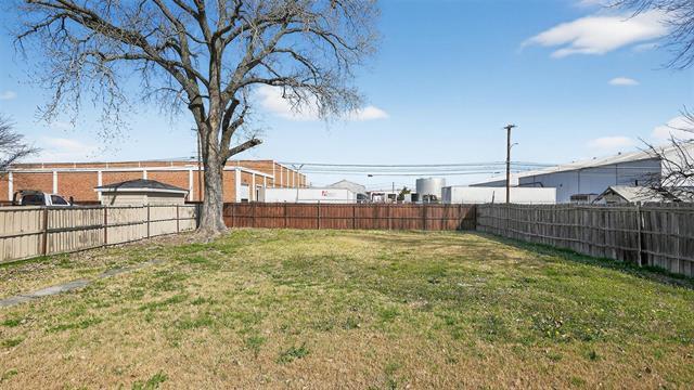 Building Photo - 8155 Shafter Dr