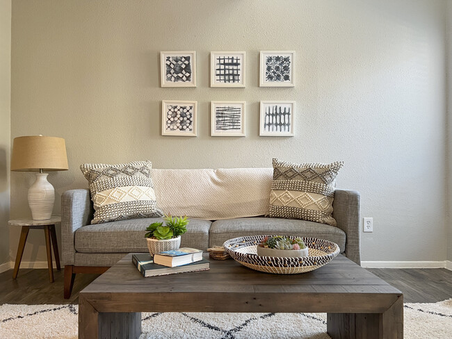 Living Room - Broadstone Briar Forest